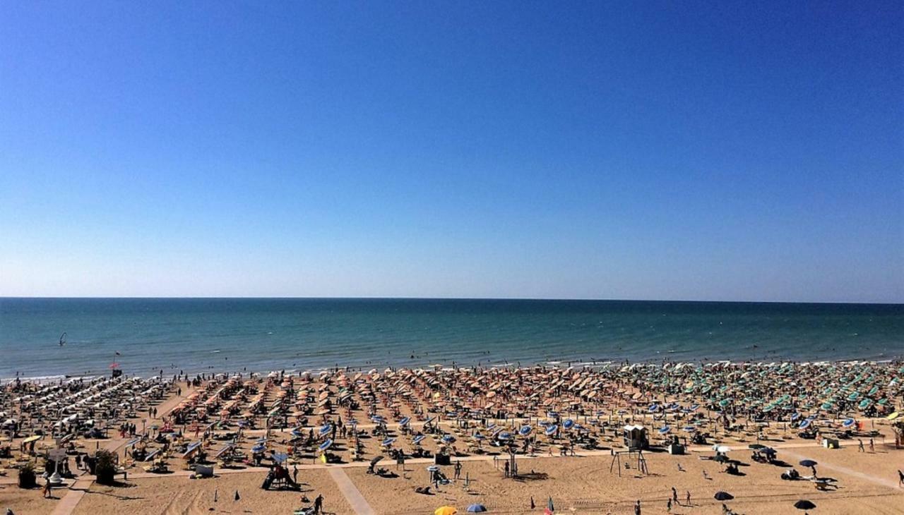 Giuliana - Appartamenti Bibione Exterior foto
